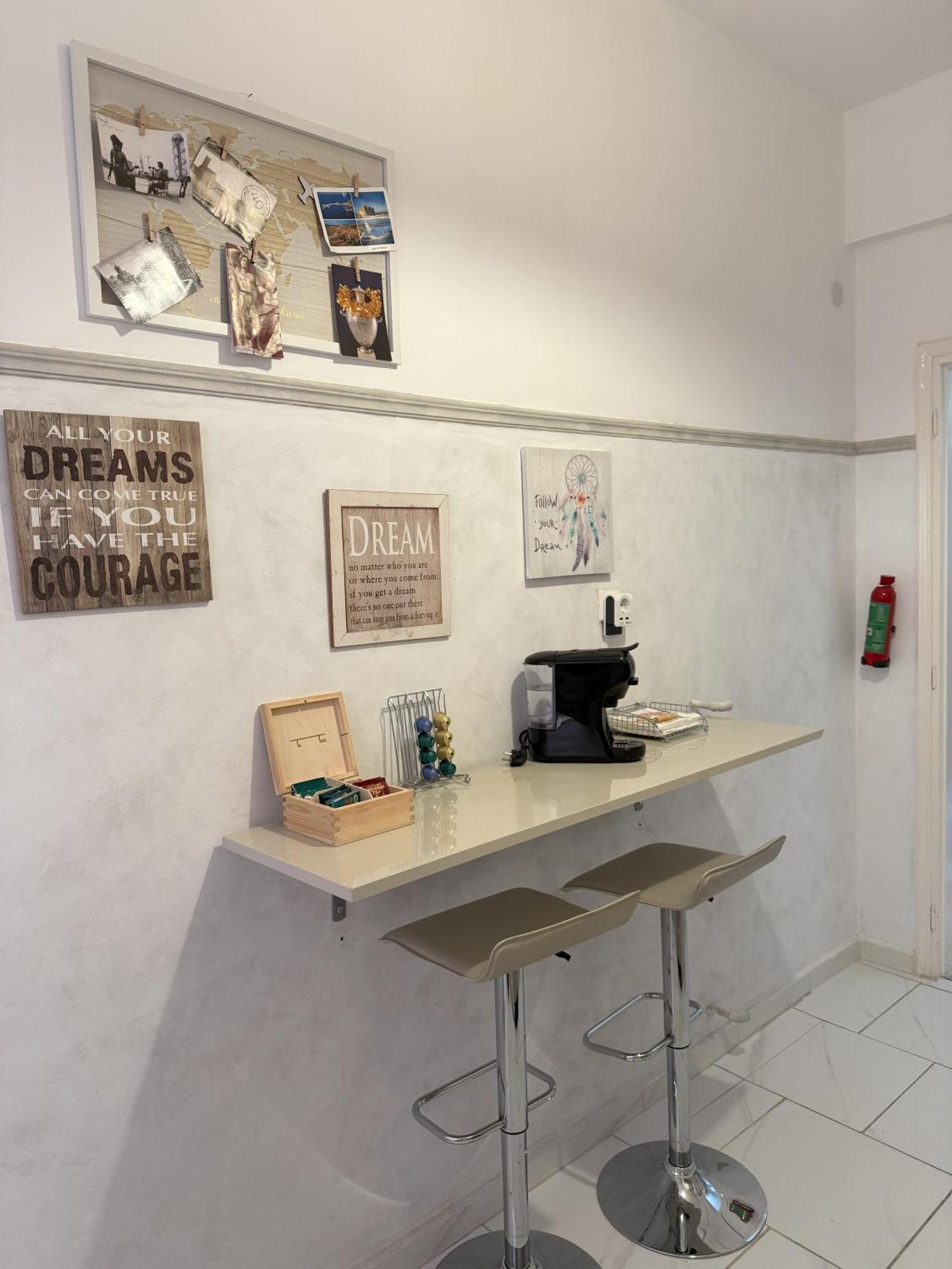 2 Bedrooms Apartment Center Of Athens 4 Min Subway Eksteriør bilde